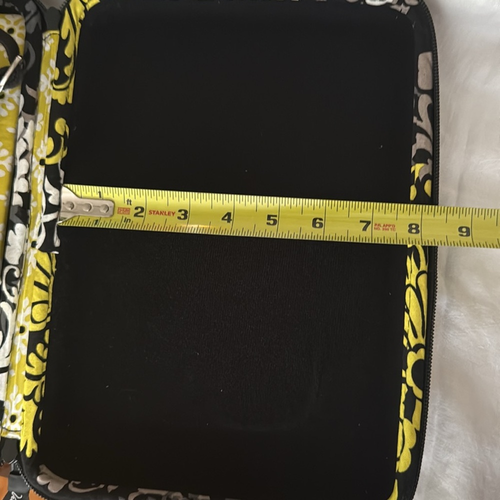 Vera‎ Bradley Hard Shell Tablet/iPad Case with Strap - Picture 15 of 15